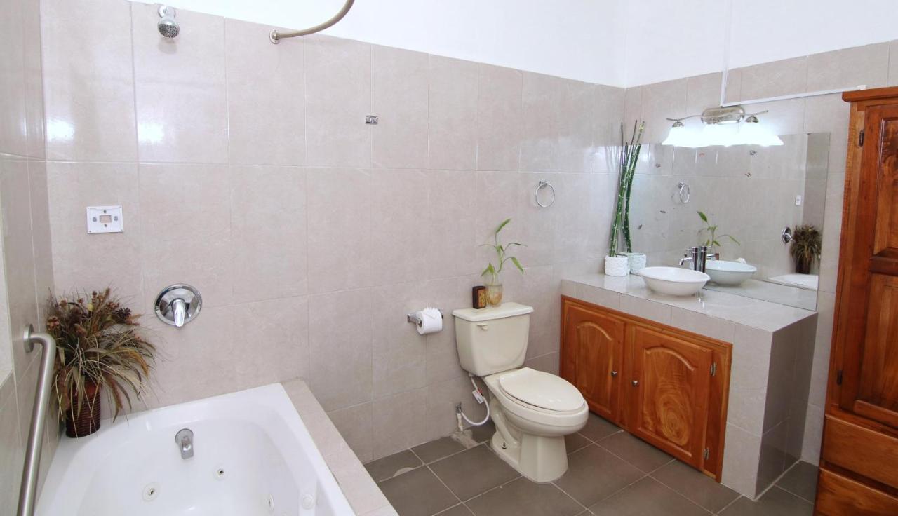 Rainforest Haven Inn San Ignacio Buitenkant foto